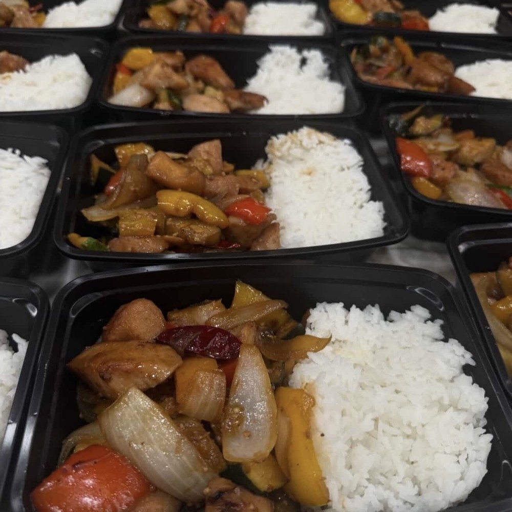 Kung Pao Chicken & Jasmine Rice meal prep container